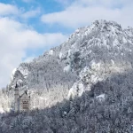 Schloss Neuschwanstein vor dem Tegelberg
