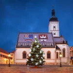 Markuskirken ved juletider, Zagreb, Kroatia.