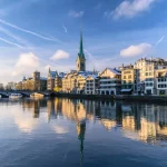 Utsikt over Fraumanster kirke om vinteren, Zürich, Sveits